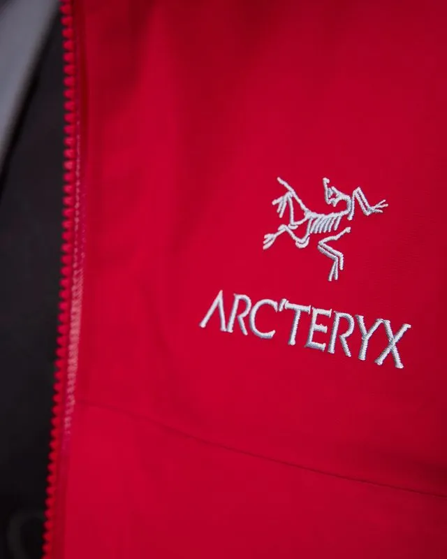 Giacca hardshell rossa da uomo Arcteryx Beta AR StormHood™